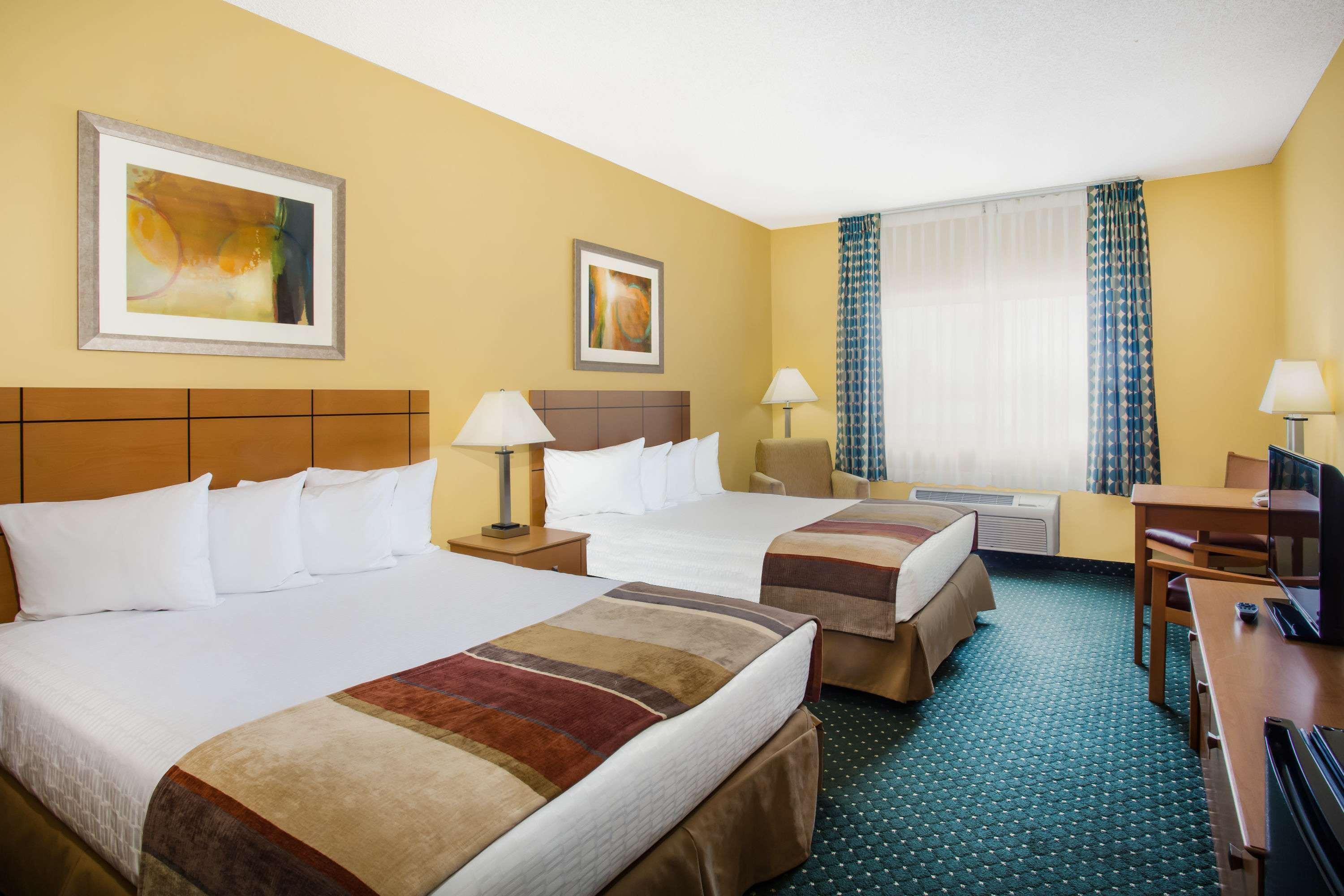 Baymont By Wyndham Helena Hotel Екстериор снимка