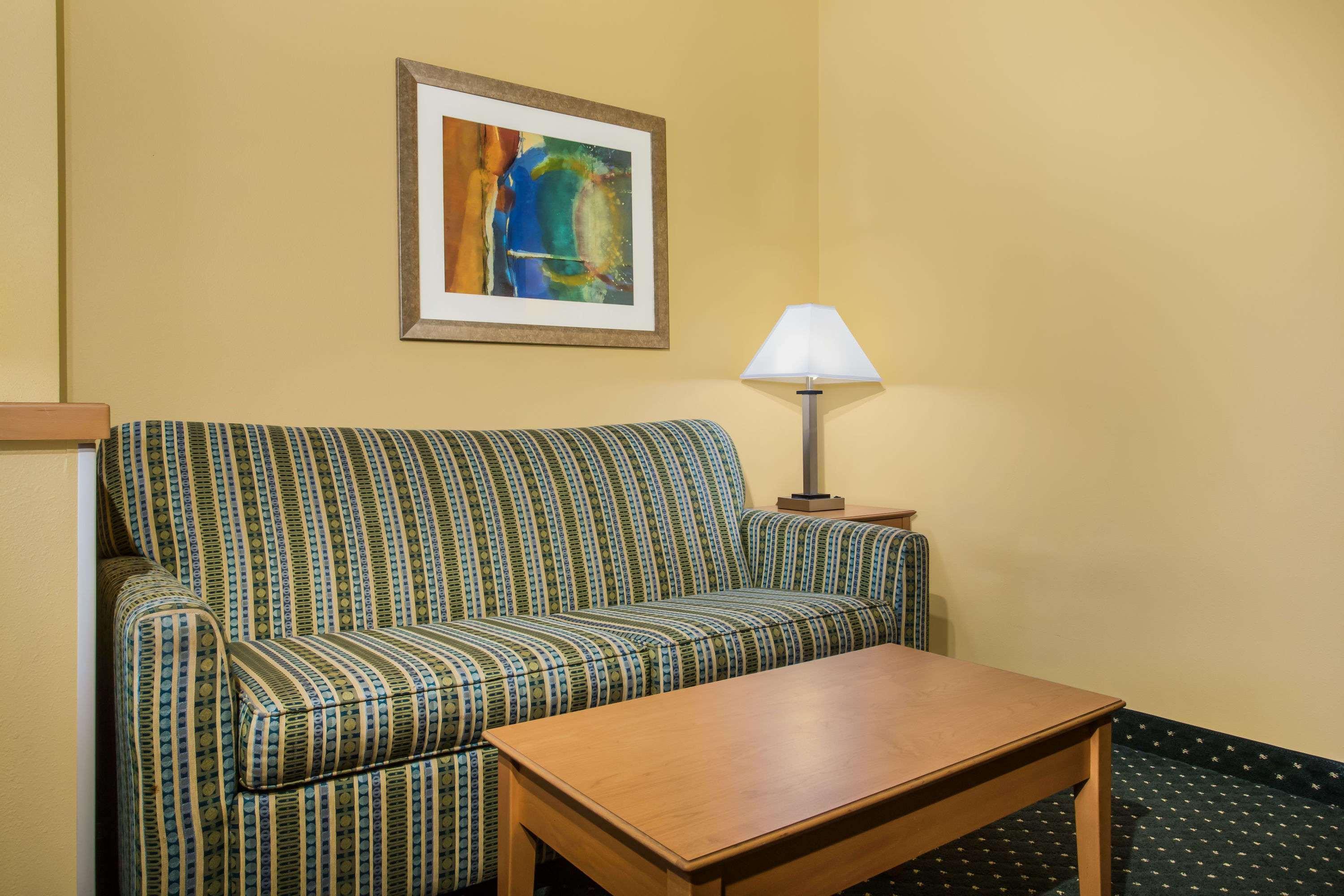 Baymont By Wyndham Helena Hotel Екстериор снимка