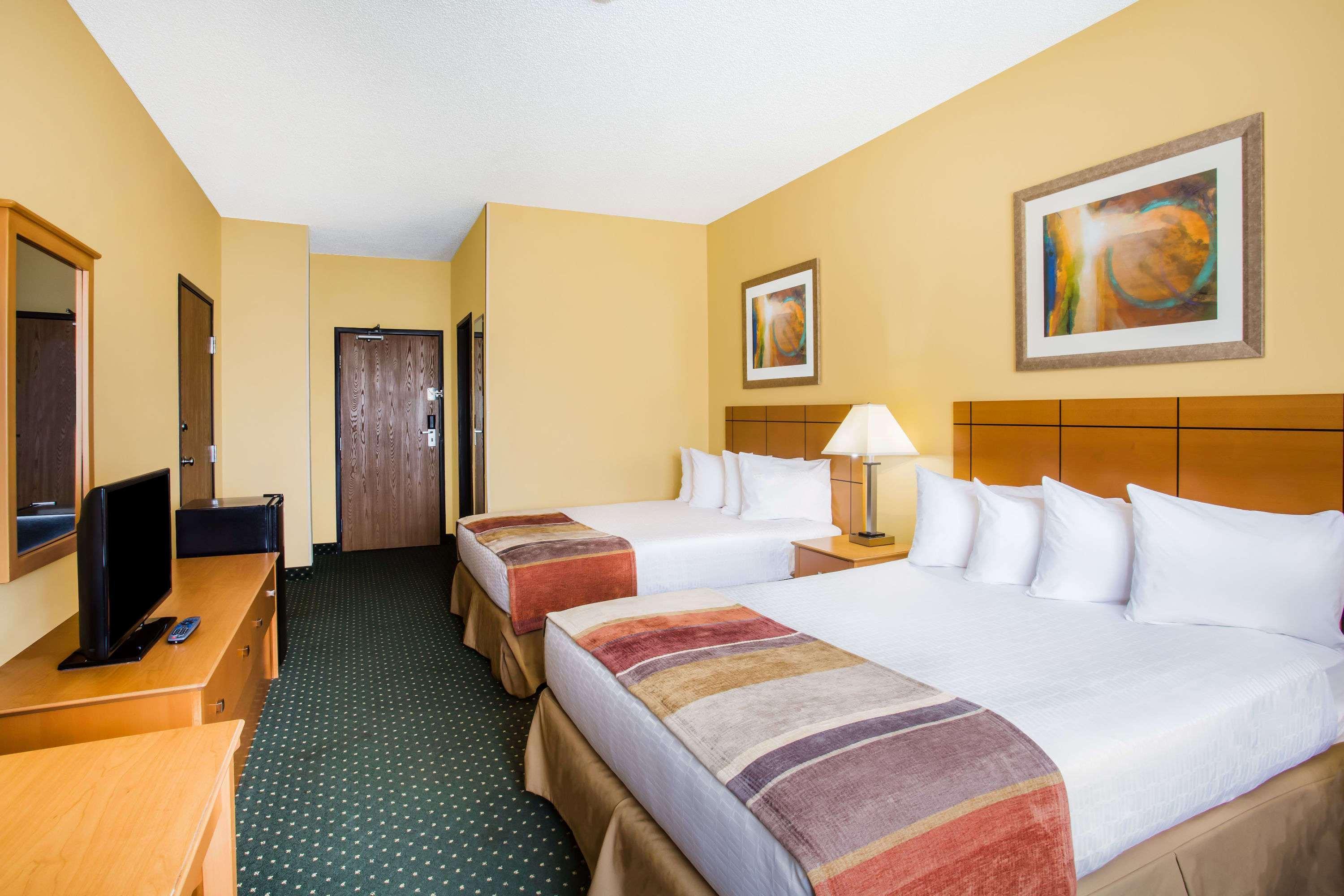 Baymont By Wyndham Helena Hotel Екстериор снимка