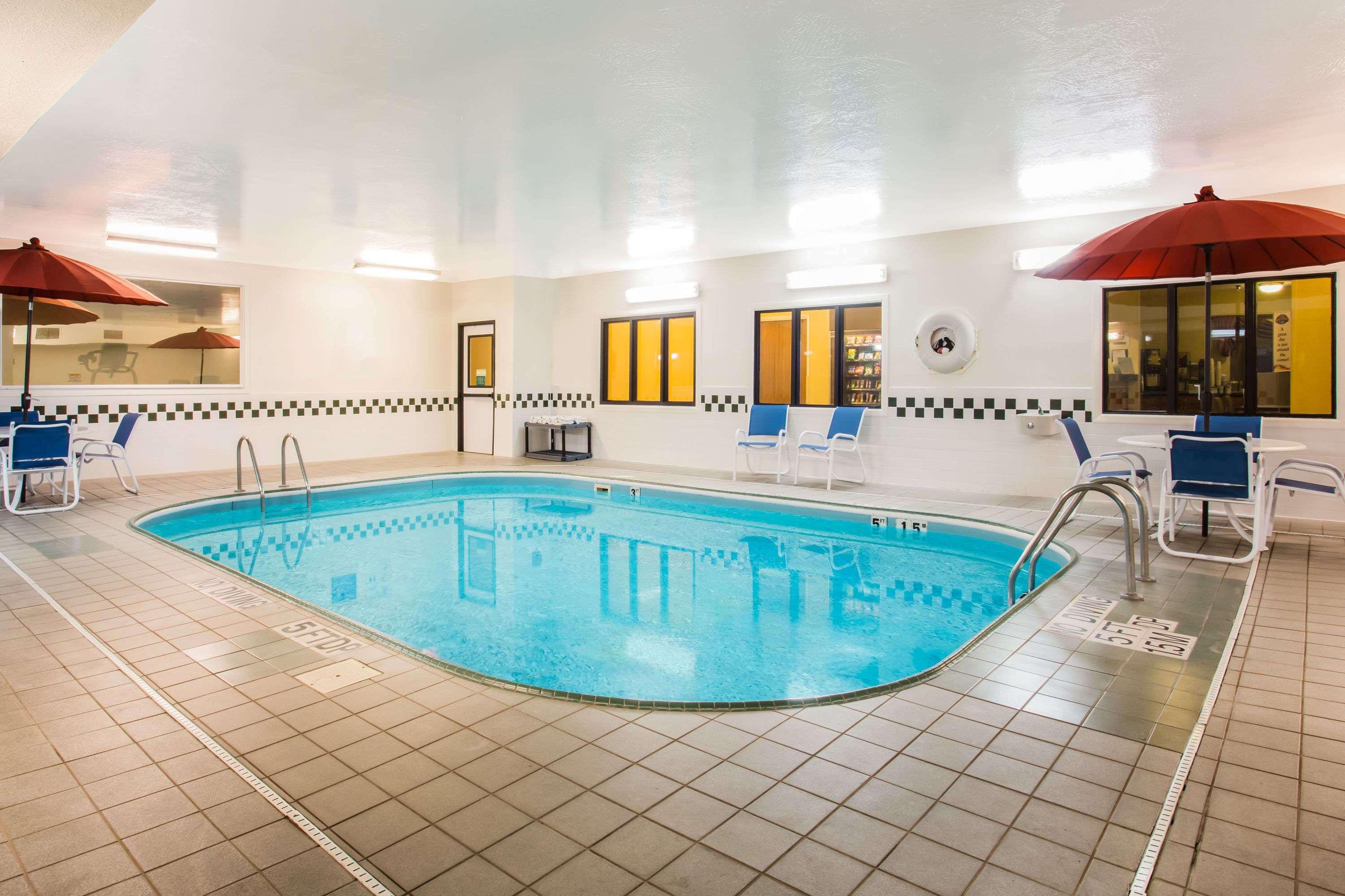 Baymont By Wyndham Helena Hotel Екстериор снимка