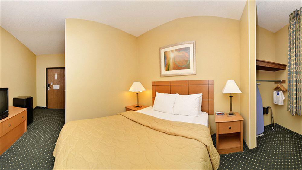 Baymont By Wyndham Helena Hotel Екстериор снимка